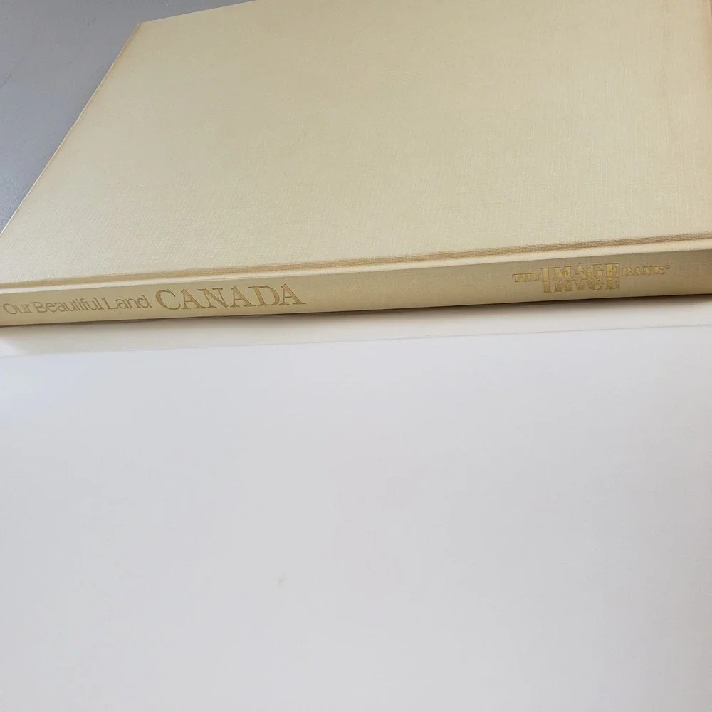 Our Beautiful Land CANADA Rupert O Matthews 1989 Hardcover Photography Book